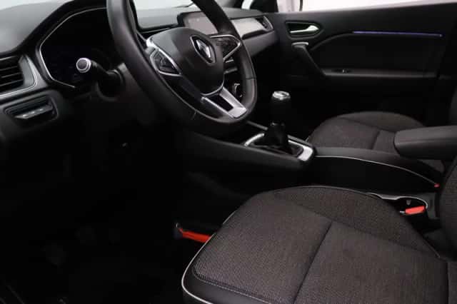 Renault Captur (2020) thumbnail 3