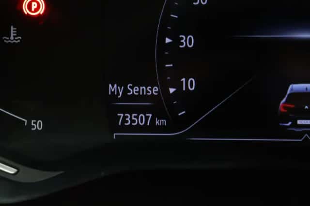 Renault Captur (2020) thumbnail 4