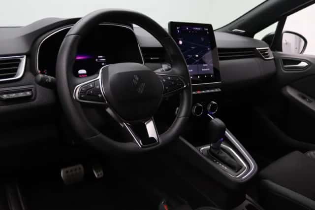 Renault Clio (2025) thumbnail 3