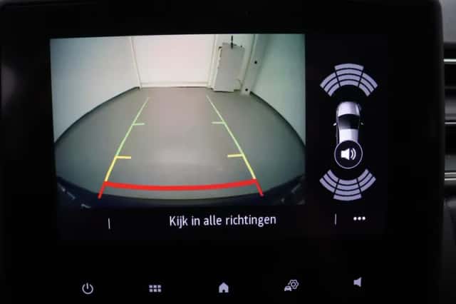 Renault Captur (2021) thumbnail 6