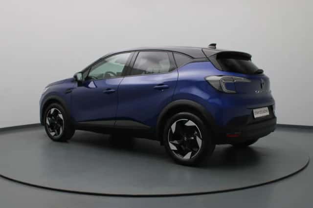 Renault Captur (2025) thumbnail 2
