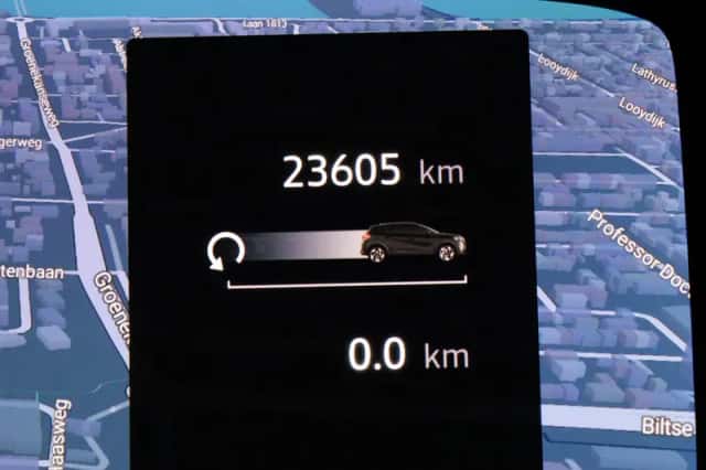 Renault Captur (2025) thumbnail 4