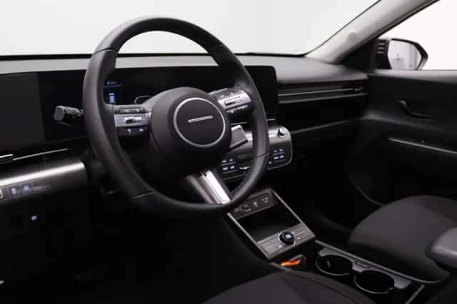 Hyundai Kona (2025) thumbnail 3