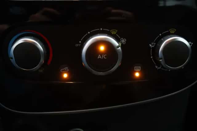 Renault Clio (2018) thumbnail 6