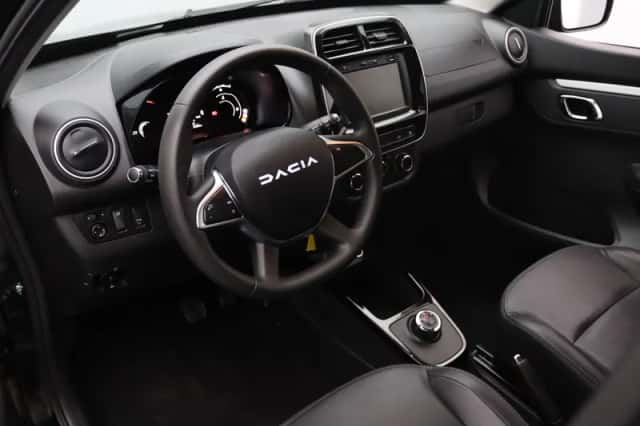 Dacia Spring (2023) thumbnail 4