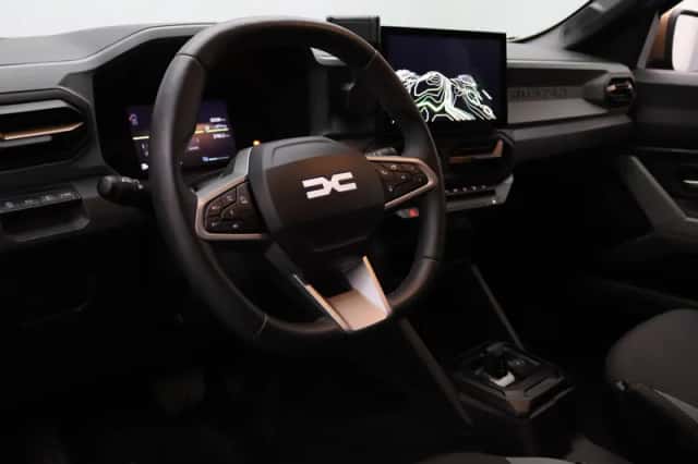 Dacia Duster (2025) thumbnail 3