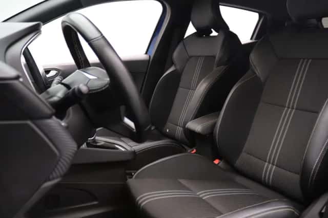 Renault Clio (2023) thumbnail 5