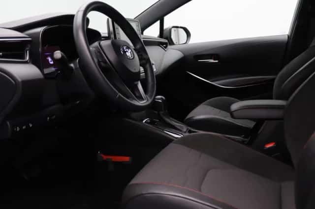 Toyota Corolla (2021) thumbnail 3