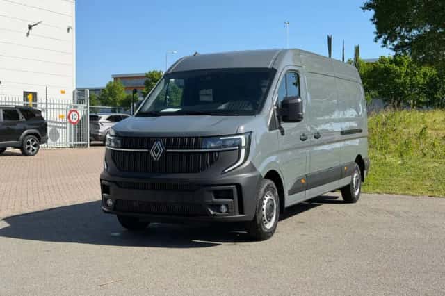 Renault Master (2024) thumbnail 2
