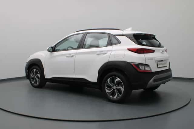 Hyundai Kona (2022) thumbnail 2