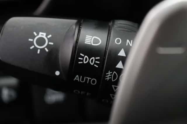 Mitsubishi Outlander (2021) thumbnail 5