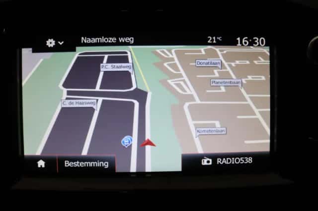 Renault Clio (2019) thumbnail 6
