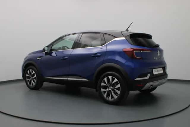 Renault Captur (2020) thumbnail 2