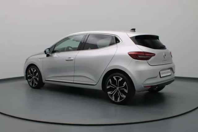 Renault Clio (2022) thumbnail 2