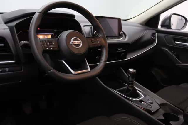 Nissan Qashqai (2021) thumbnail 3