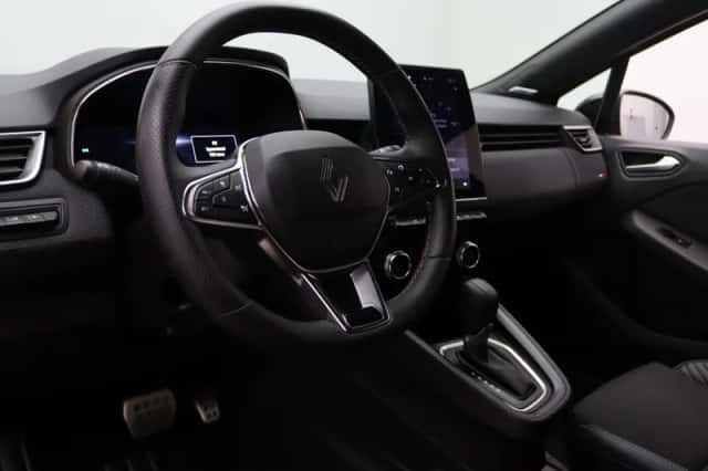 Renault Clio (2025) thumbnail 3