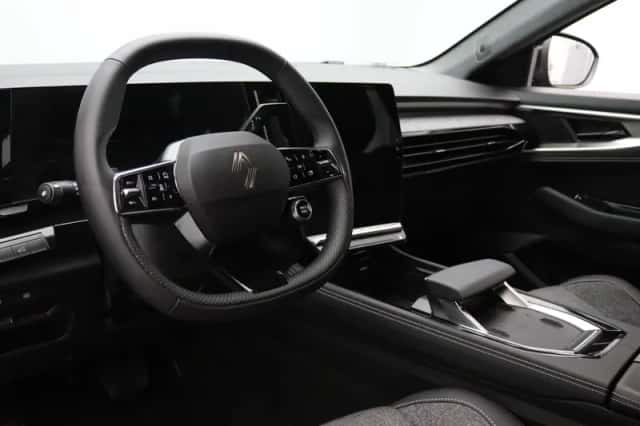 Renault Austral (2025) thumbnail 3