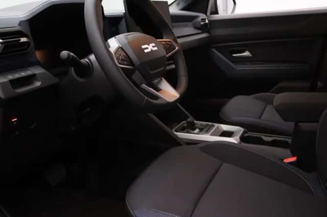 Dacia Duster (2025) thumbnail 3