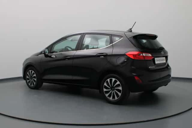 Ford Fiesta (2022) thumbnail 2