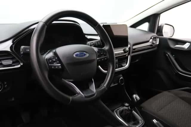 Ford Fiesta (2022) thumbnail 3