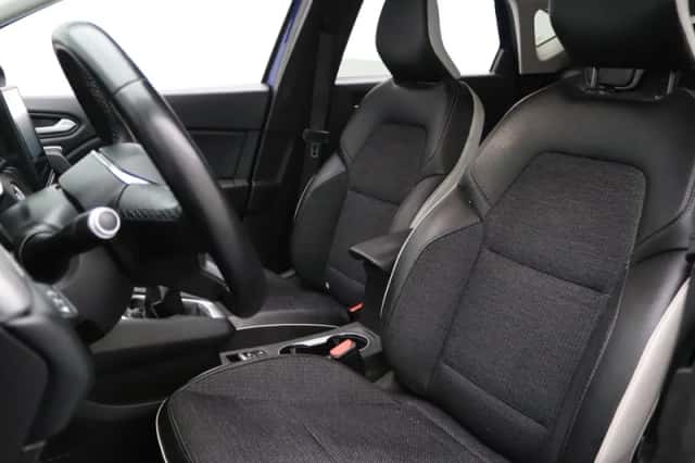 Renault Captur (2020) thumbnail 5