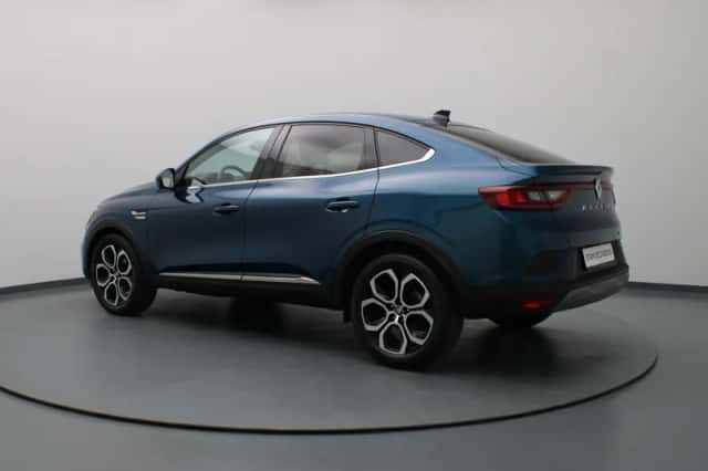 Renault Arkana (2022) thumbnail 2