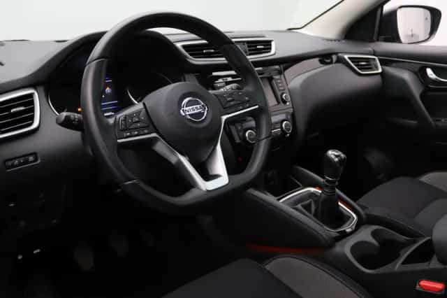 Nissan Qashqai (2021) thumbnail 3