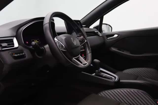 Renault Clio (2025) thumbnail 3