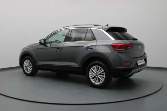 Volkswagen T-Roc (2022) thumbnail 2