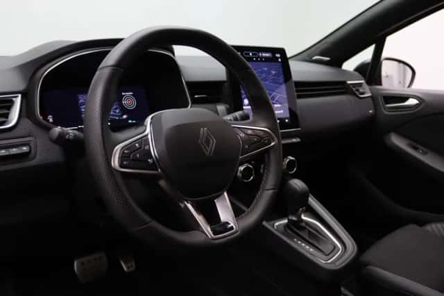 Renault Clio (2025) thumbnail 3