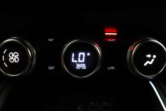 Renault Clio (2025) thumbnail 6