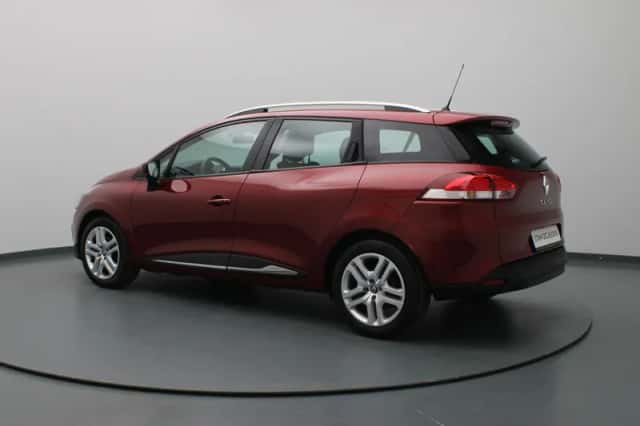 Renault Clio (2018) thumbnail 2