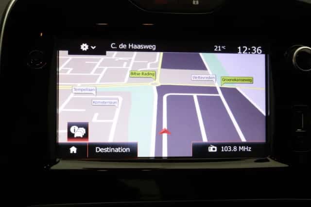 Renault Clio (2018) thumbnail 6
