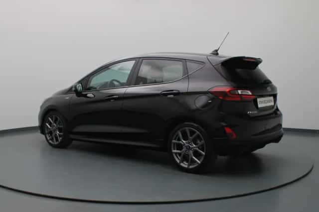 Ford Fiesta (2022) thumbnail 2