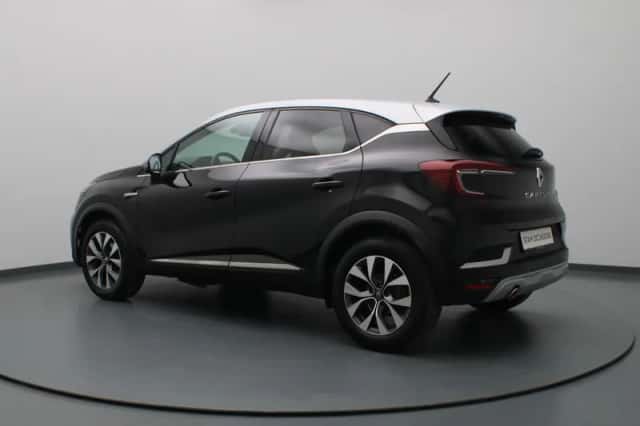 Renault Captur (2021) thumbnail 2