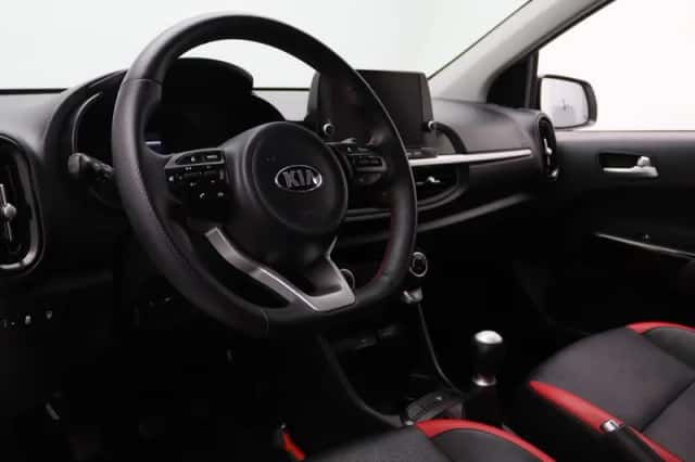 Kia Picanto (2021) thumbnail 3