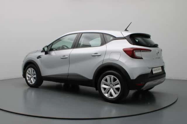 Renault Captur (2022) thumbnail 2