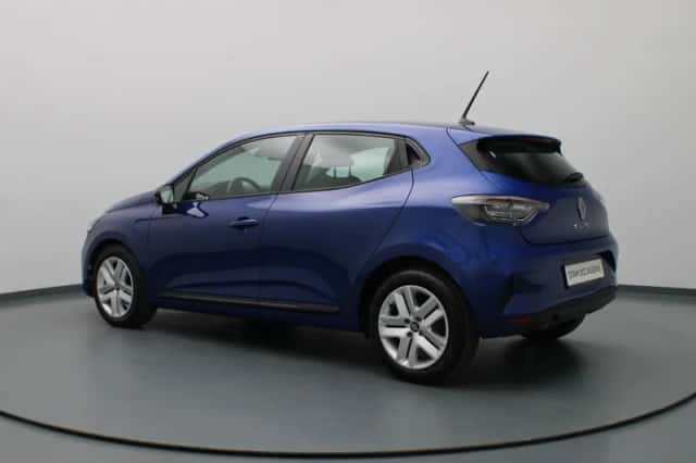 Renault Clio (2024) thumbnail 2