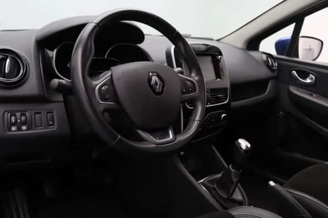 Renault Clio (2019) thumbnail 3