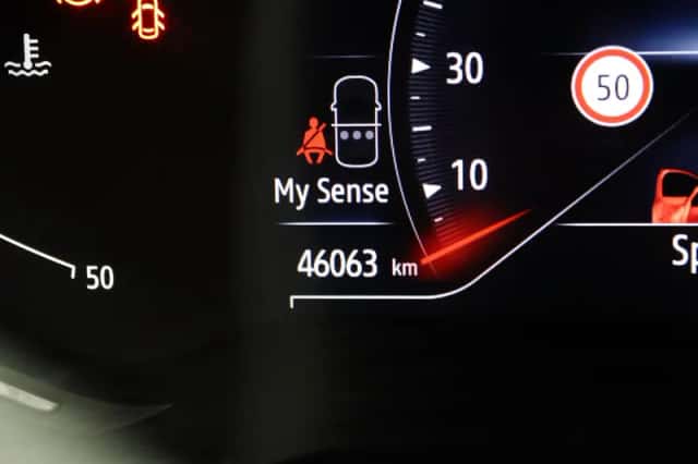 Renault Captur (2021) thumbnail 4