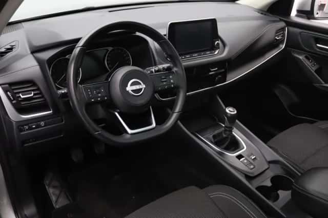 Nissan Qashqai (2023) thumbnail 3