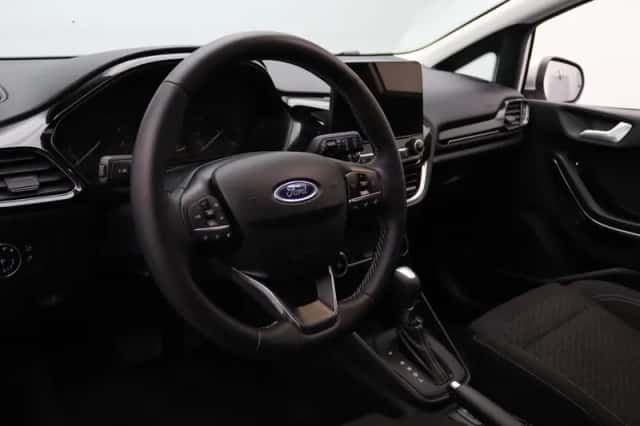 Ford Fiesta (2022) thumbnail 3