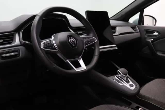 Renault Captur (2025) thumbnail 3
