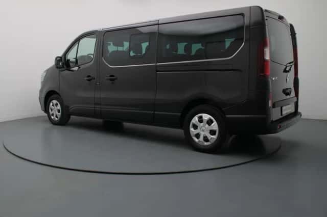 Renault Trafic (2024) thumbnail 2