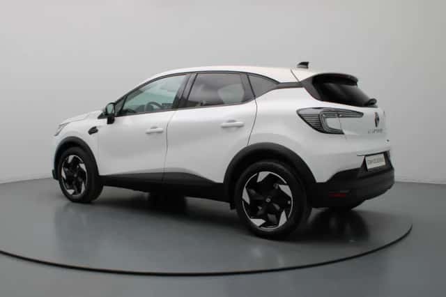 Renault Captur (2024) thumbnail 2