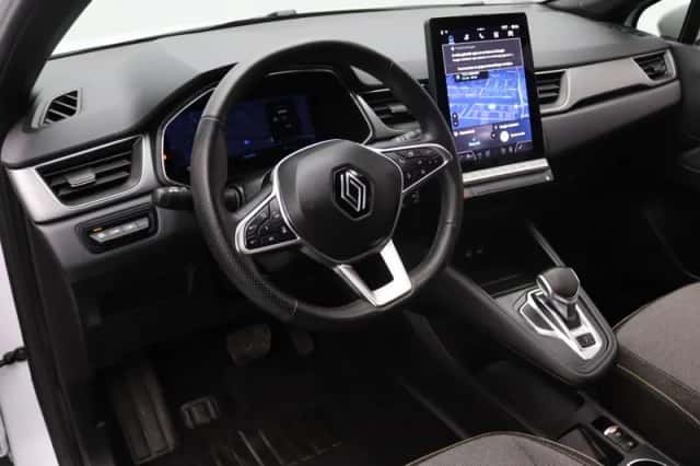 Renault Captur (2024) thumbnail 3