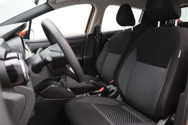 Nissan Micra (2020) thumbnail 5