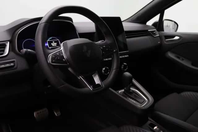 Renault Clio (2025) thumbnail 3