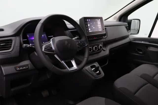 Renault Trafic (2026) thumbnail 3