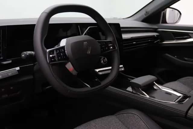 Renault Austral (2025) thumbnail 3
